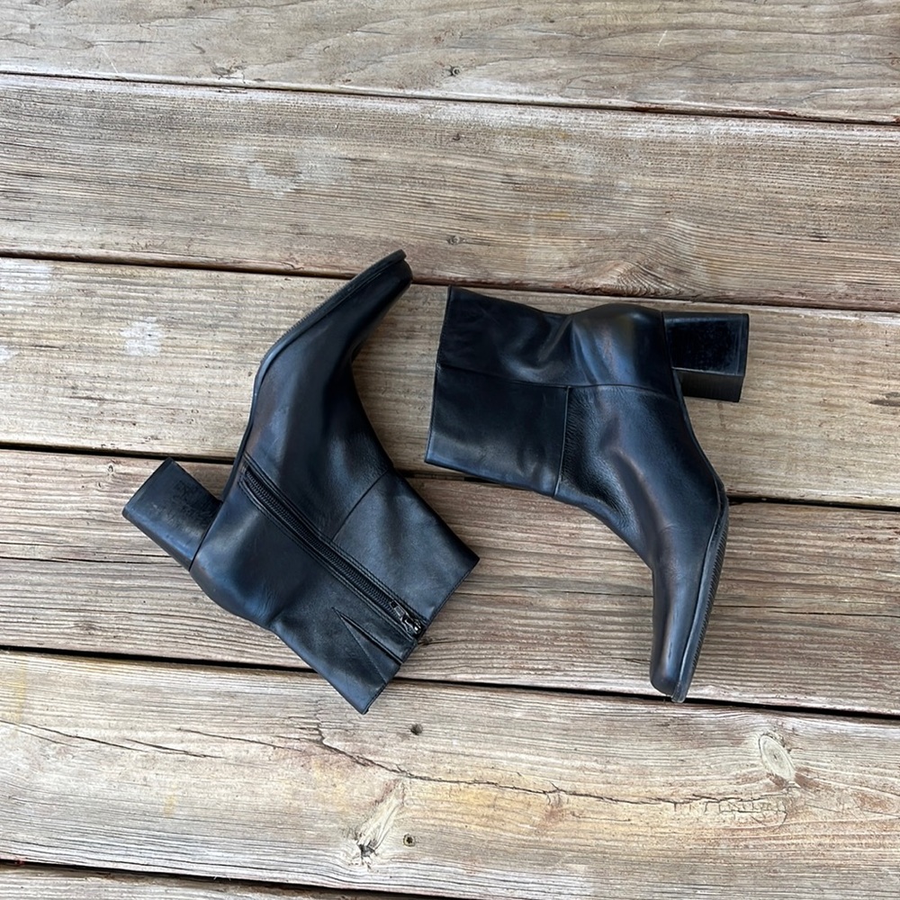 Easy spirit chunky heel boots, size 8 1/2